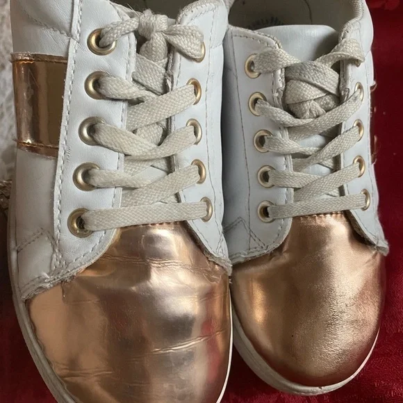 Beverly Hills Polo Club girls metallic rose gold fashion sneakers-Pre loved - Picture 2 of 8